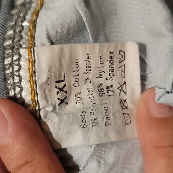 Matrnity Denim Shorts in Medium Blue Wash - Picture 5 of 5